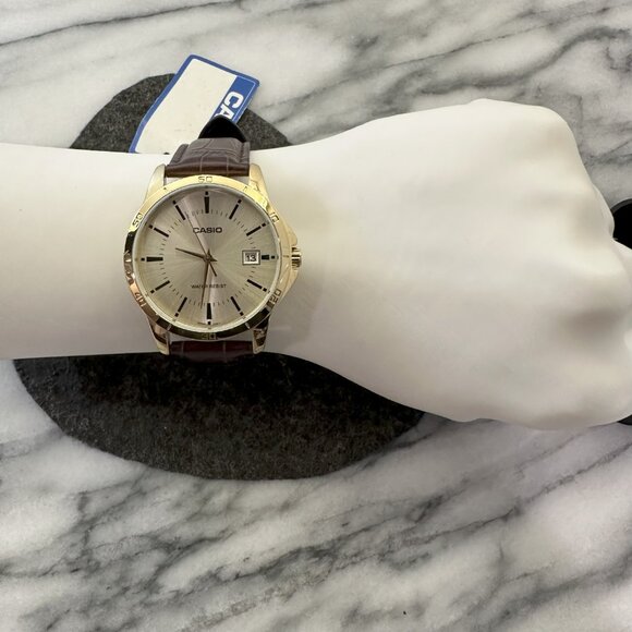 Casio Gold Color with Leather Band Still Has Tags On It Perfect Crystal Face - Picture 10 of 11